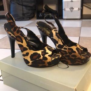 Jessica Simpson leopard print 🐆 pumps 👠 size 8‼️